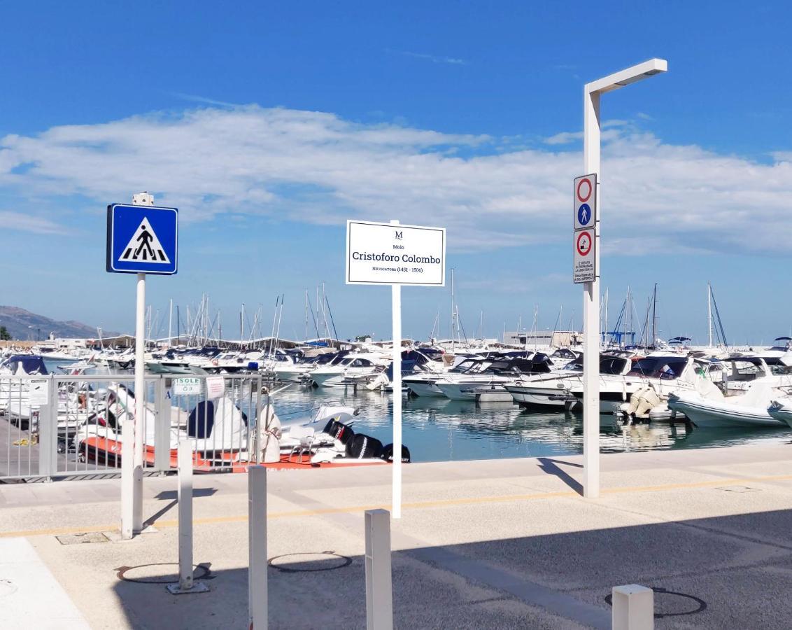Marina Del Gargano Houseboat Hotel Manfredonia Eksteriør billede
