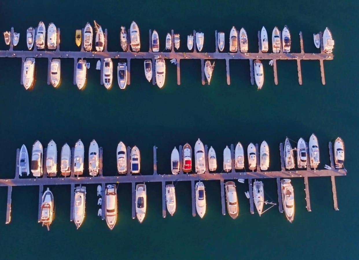 Marina Del Gargano Houseboat Hotel Manfredonia Eksteriør billede