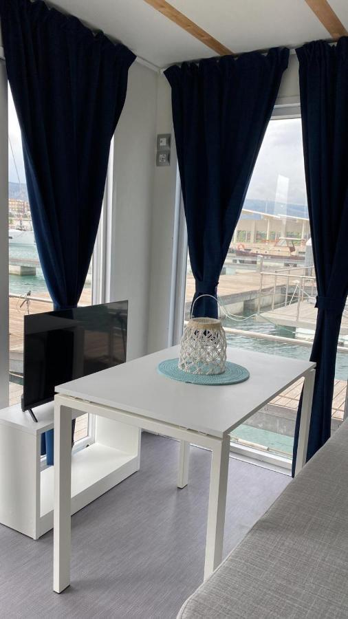 Marina Del Gargano Houseboat Hotel Manfredonia Eksteriør billede