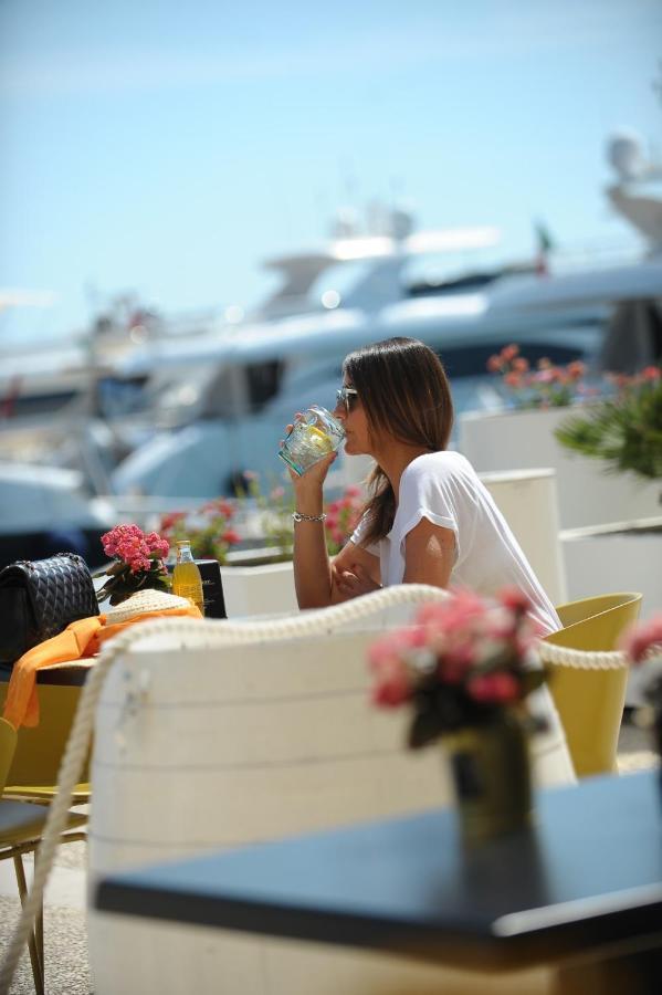 Marina Del Gargano Houseboat Hotel Manfredonia Eksteriør billede