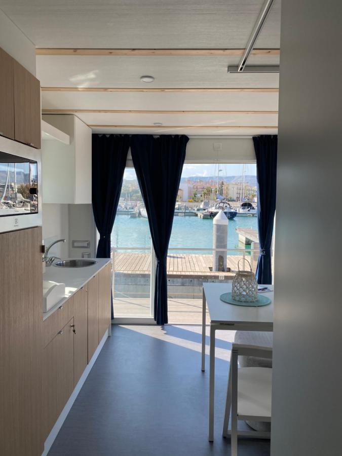 Marina Del Gargano Houseboat Hotel Manfredonia Eksteriør billede