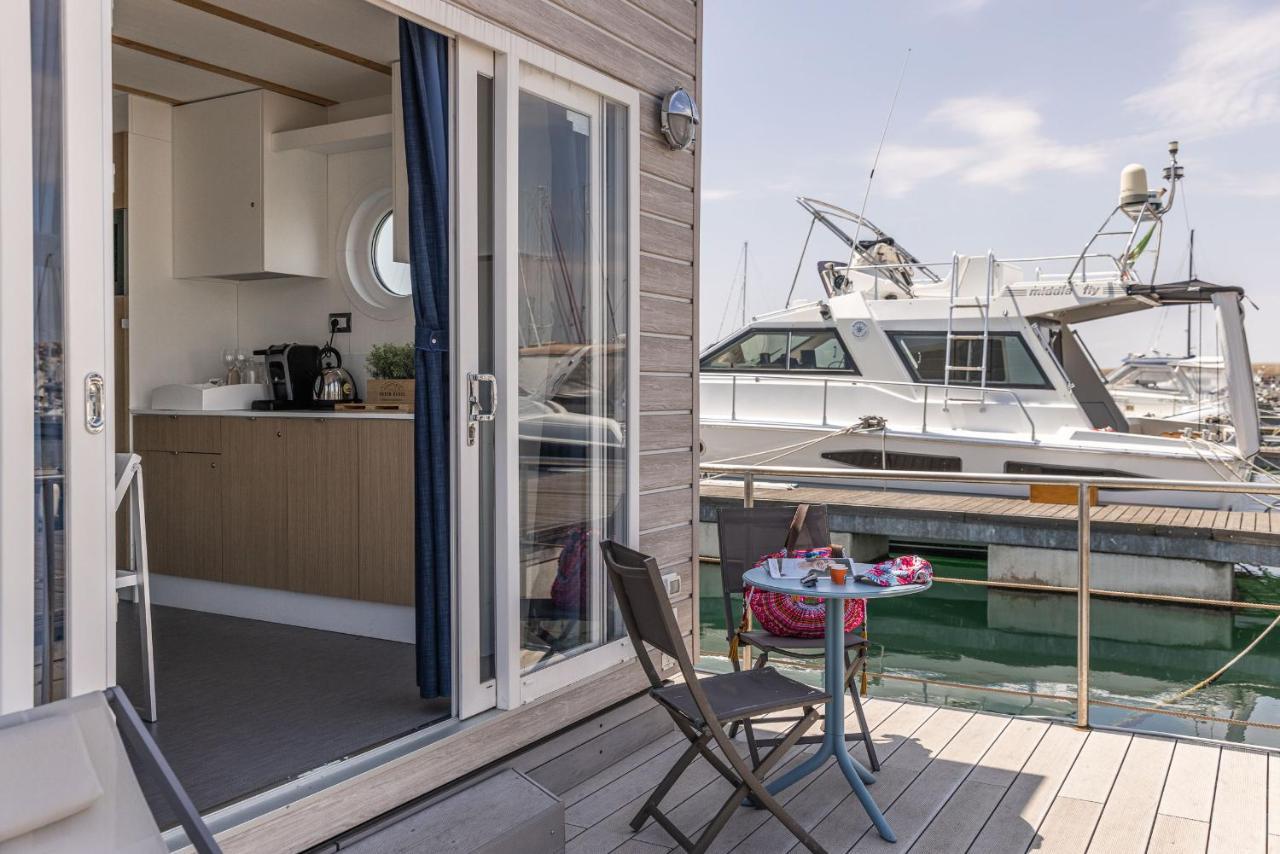 Marina Del Gargano Houseboat Hotel Manfredonia Eksteriør billede