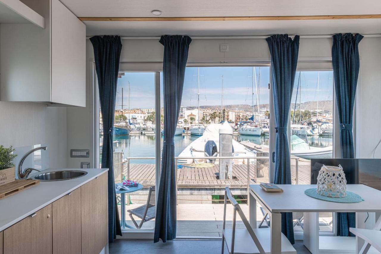 Marina Del Gargano Houseboat Hotel Manfredonia Eksteriør billede