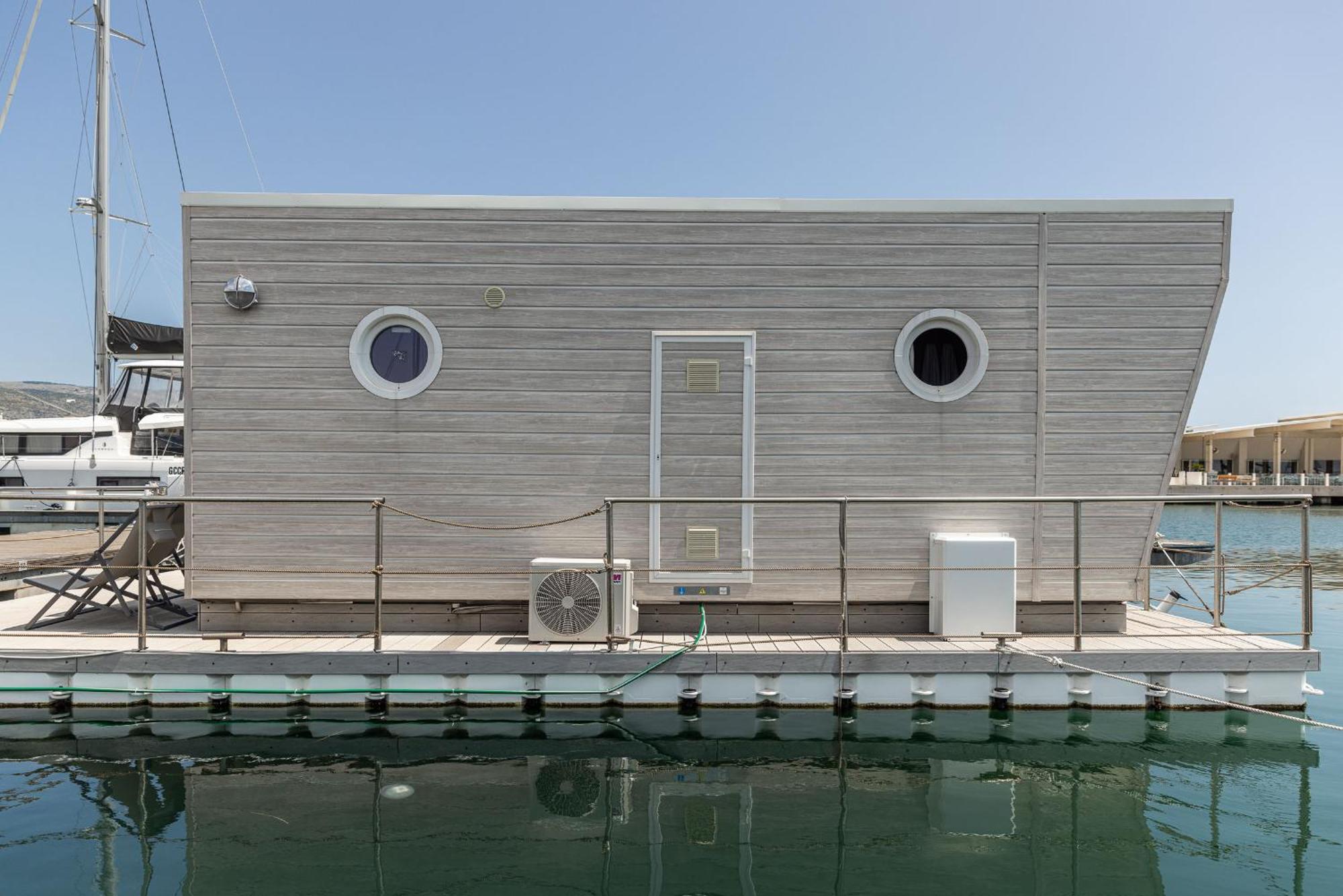 Marina Del Gargano Houseboat Hotel Manfredonia Eksteriør billede