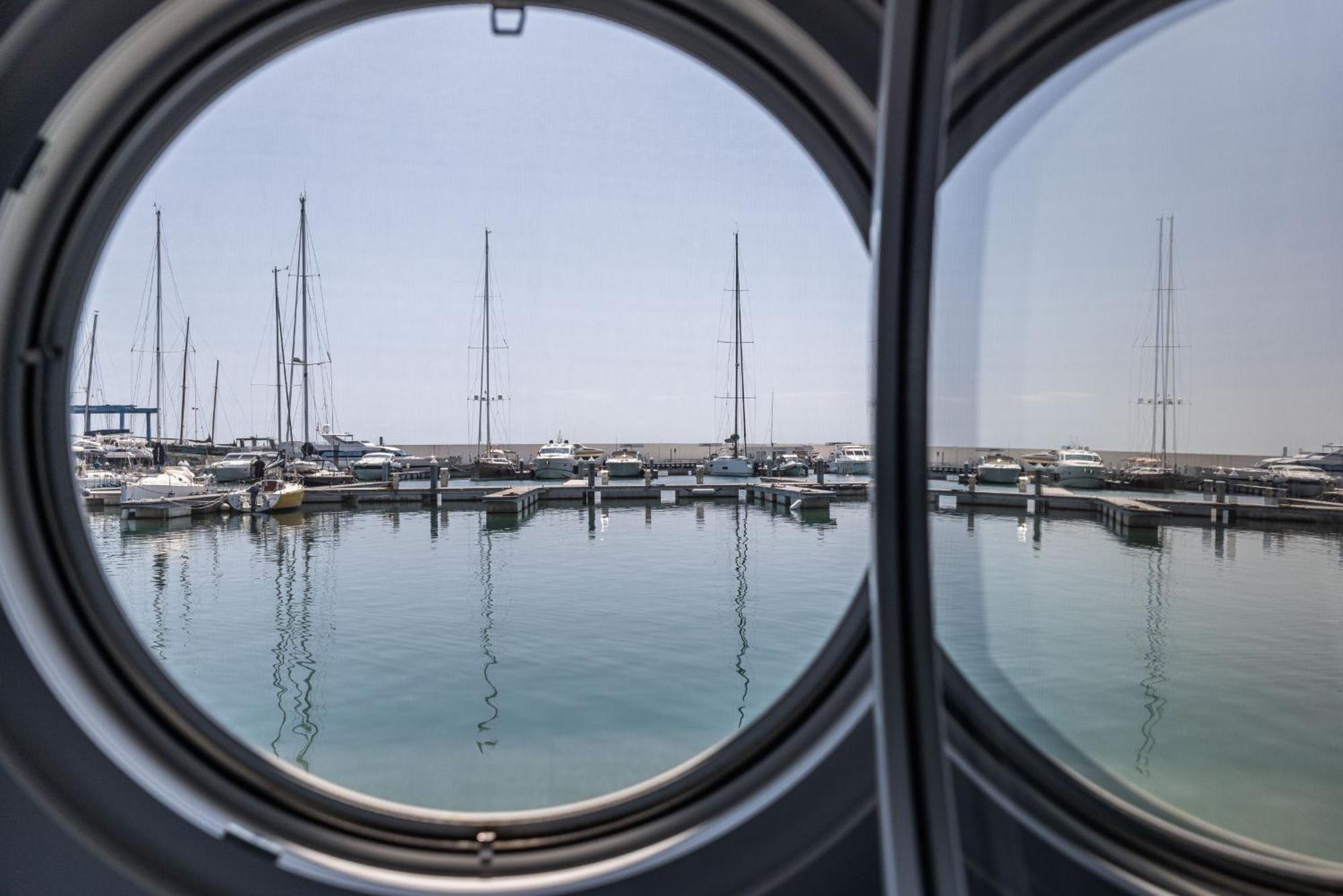 Marina Del Gargano Houseboat Hotel Manfredonia Eksteriør billede