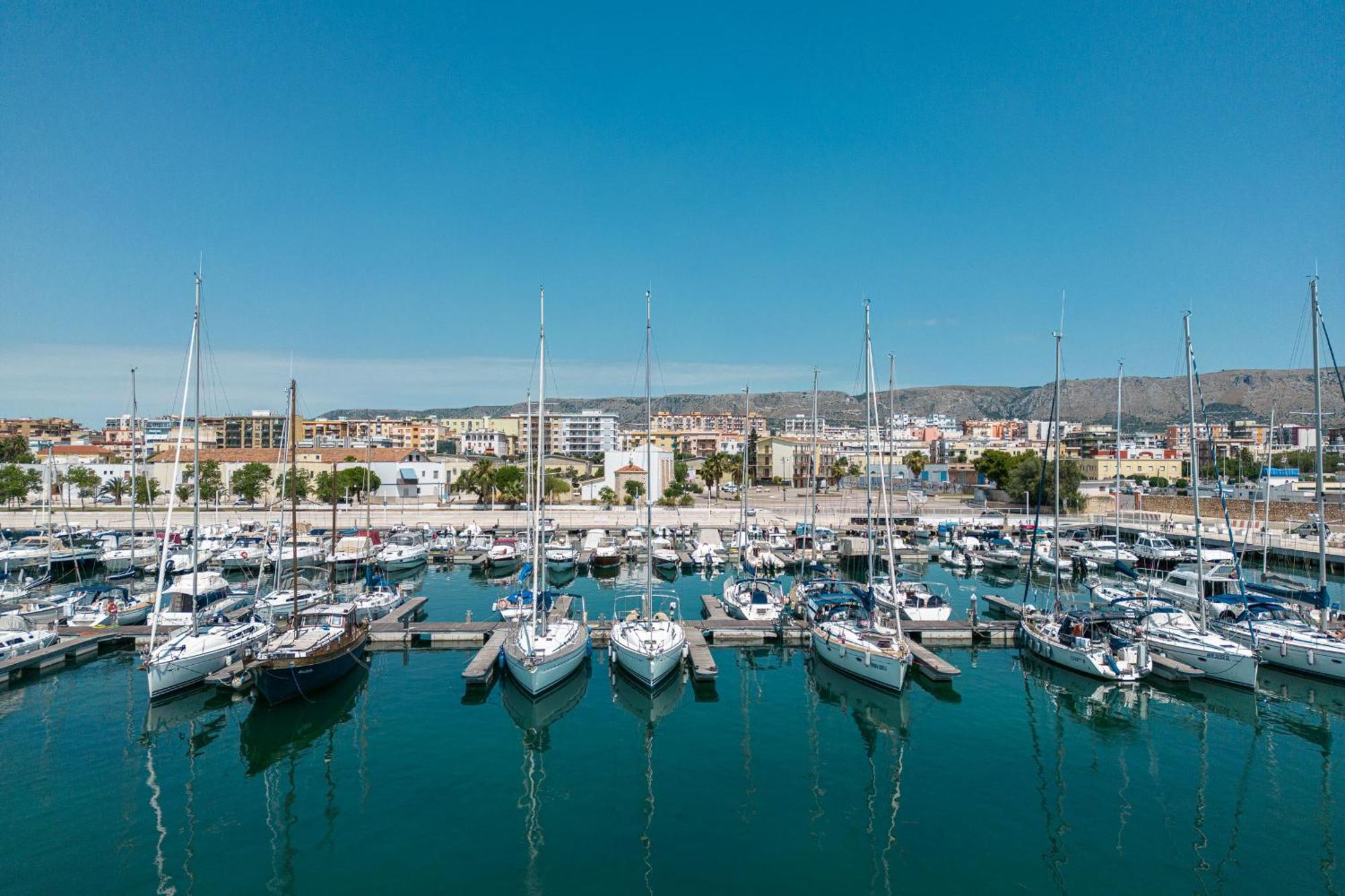 Marina Del Gargano Houseboat Hotel Manfredonia Eksteriør billede