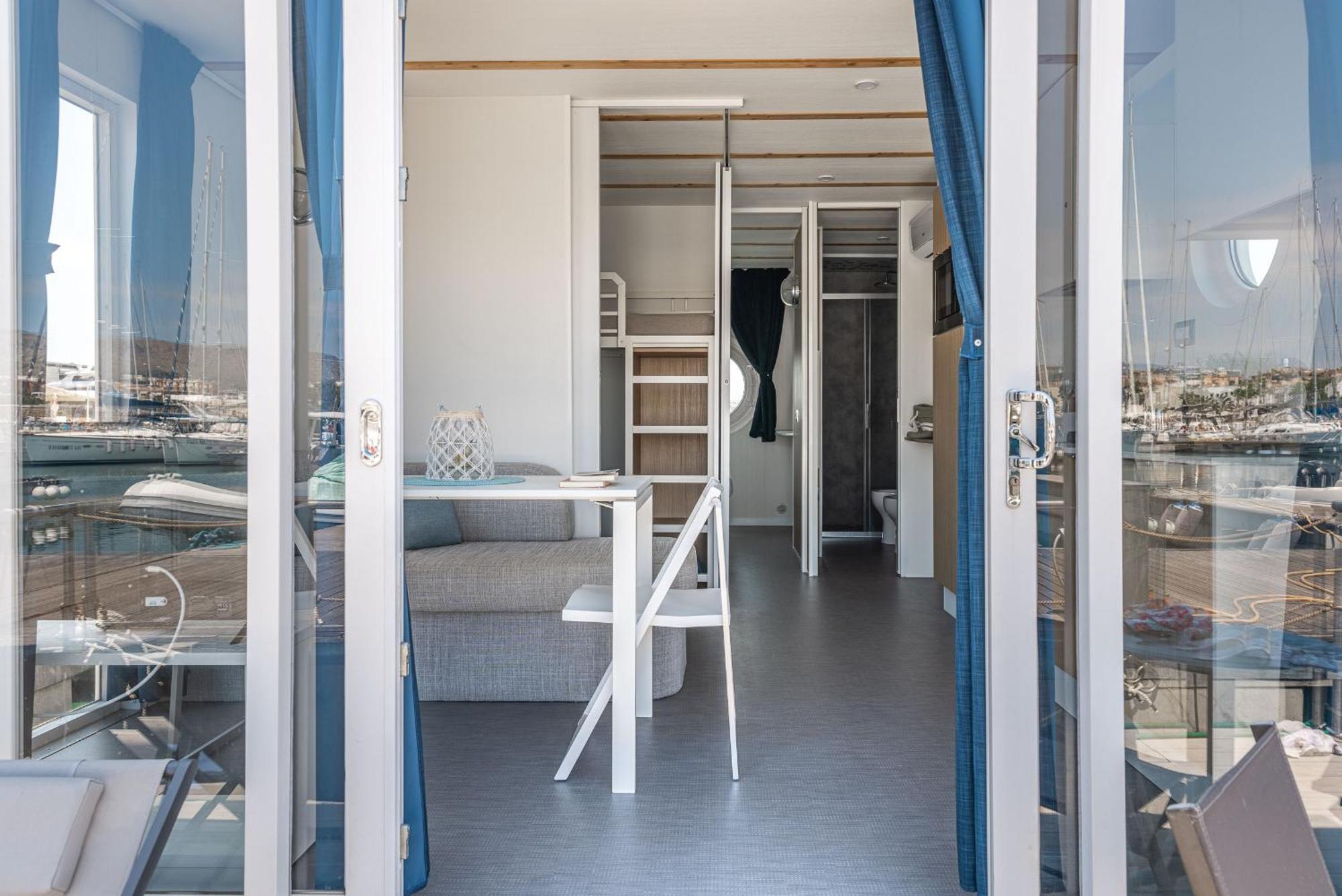 Marina Del Gargano Houseboat Hotel Manfredonia Eksteriør billede