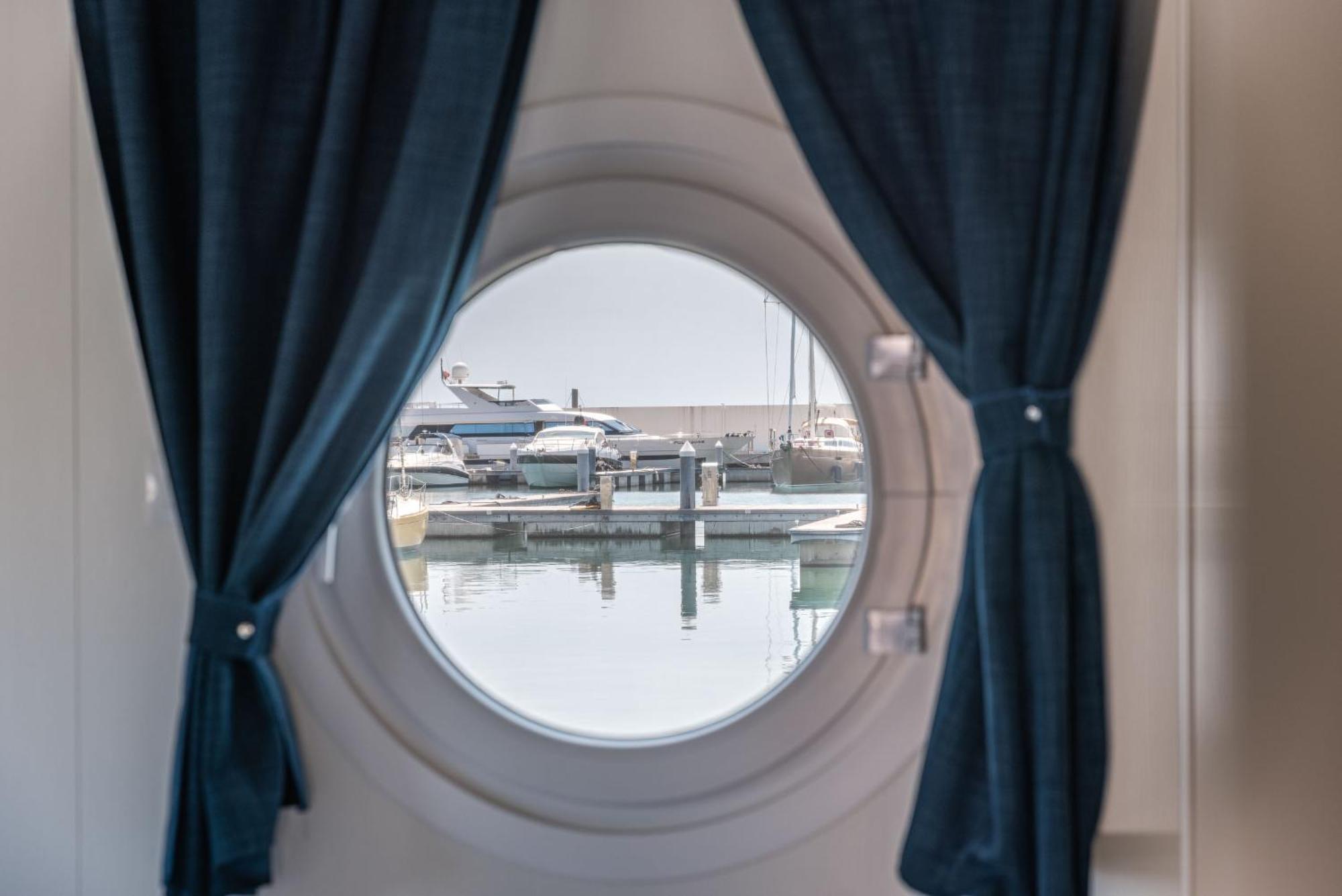 Marina Del Gargano Houseboat Hotel Manfredonia Eksteriør billede